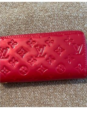 Louis Vuitton Red Vernis Monogram Zip-Around Wallet